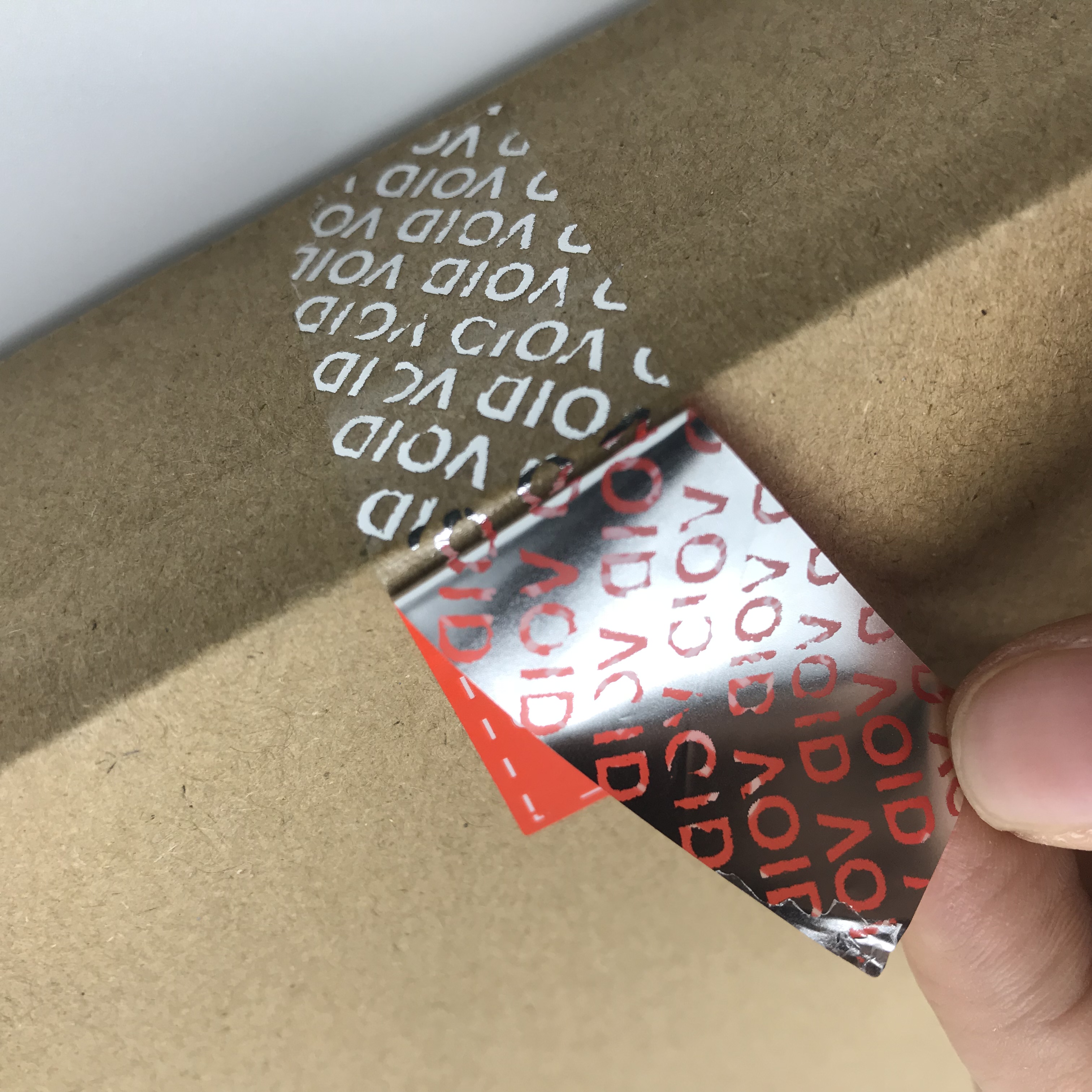 封口防拆標(biāo)簽的一些方案|易碎、撕開留字